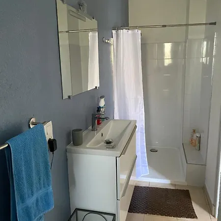 Studio, Jardin, Parking A 100 M De La *